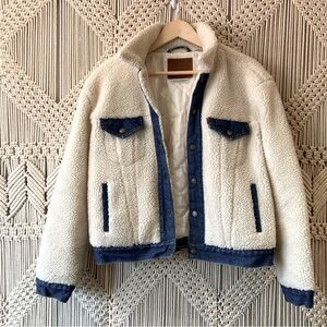 Levi’s Premium Sherpa Denim Teddy Trucker Jacket